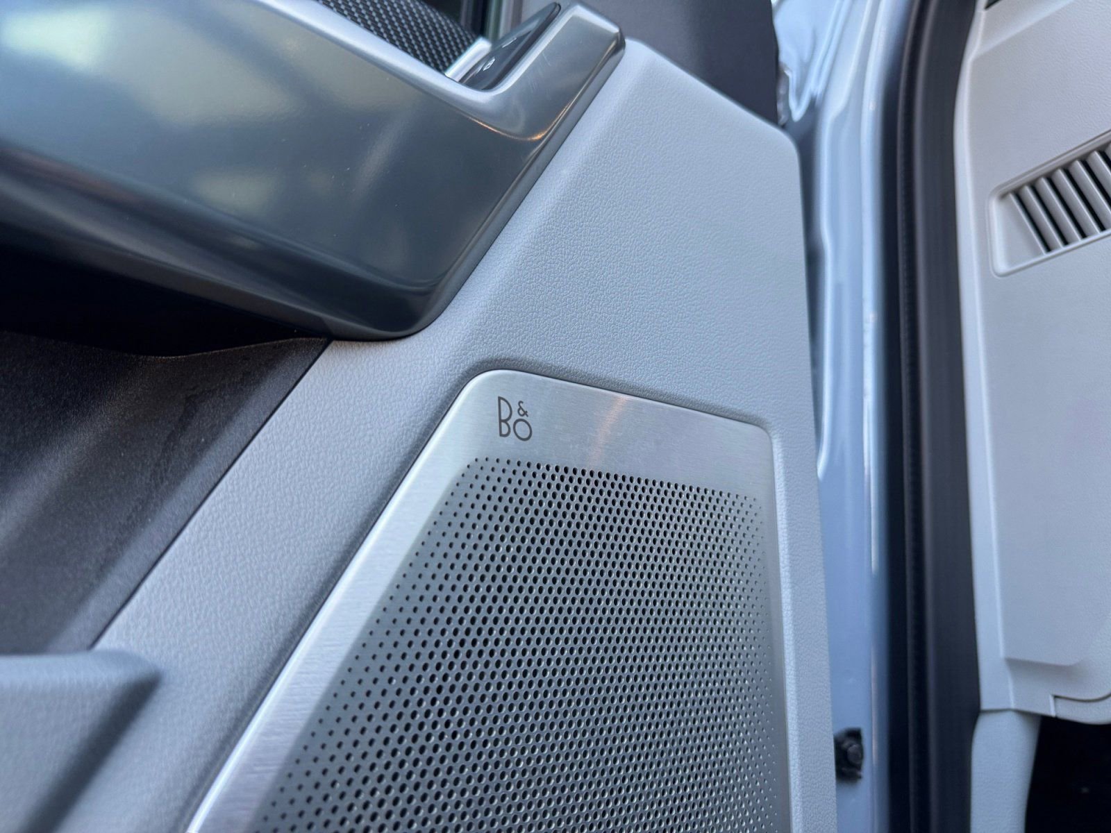 Certified 2024 Ford F250 Limited w/ FX4 Off-Road Package image 23