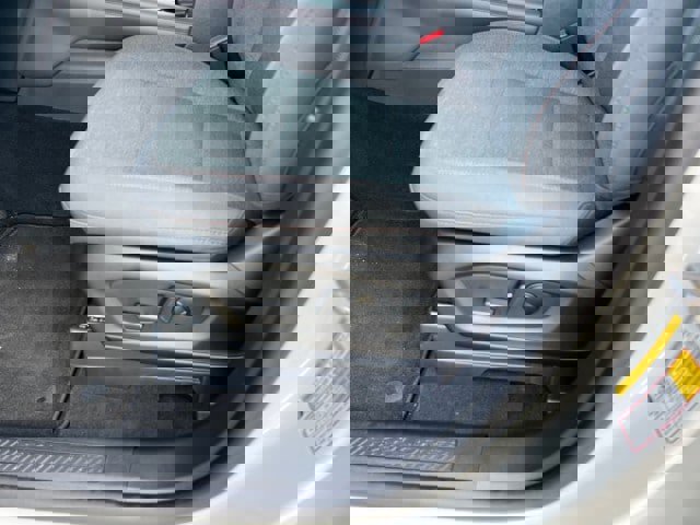 Certified 2025 Ford Explorer Active image 9