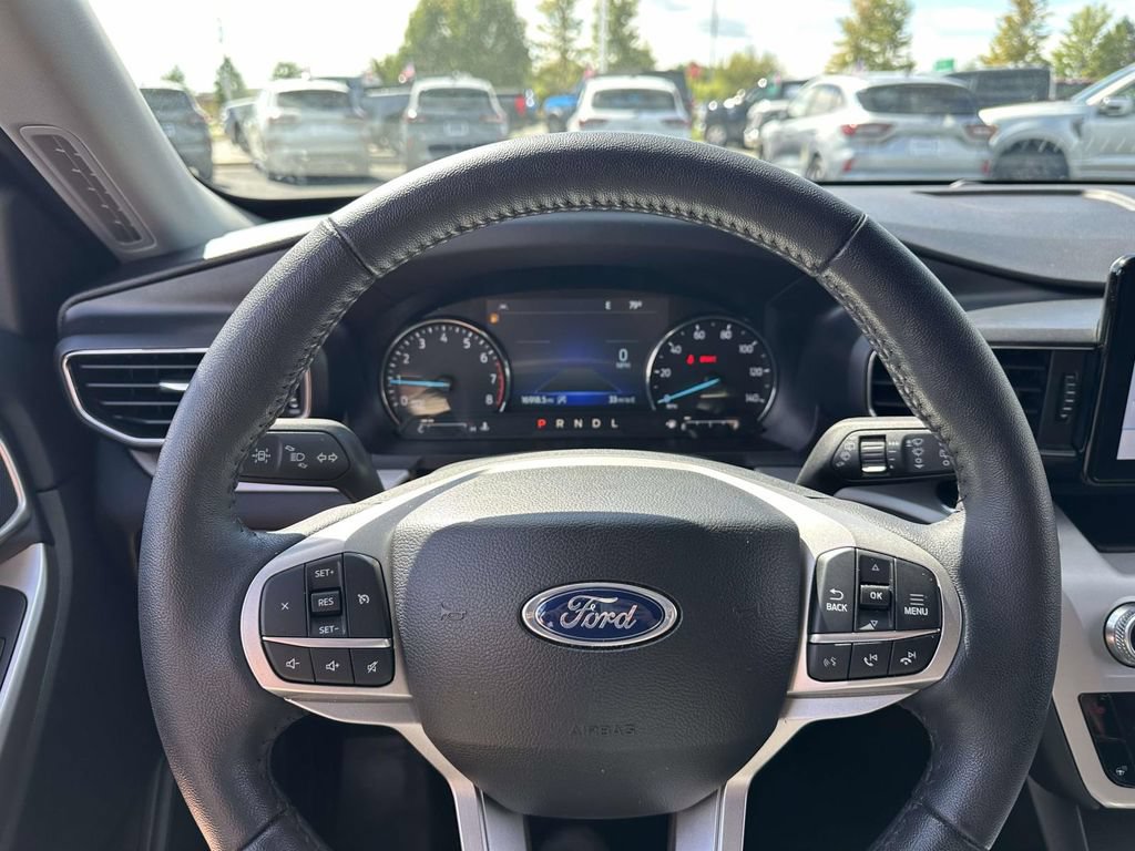 Certified 2023 Ford Explorer XLT w/ Equipment Group 202A AWD/4WD image 17
