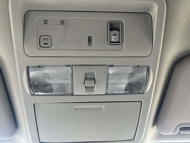 Used 2021 Nissan Titan SV w/ SV Convenience Package image 24