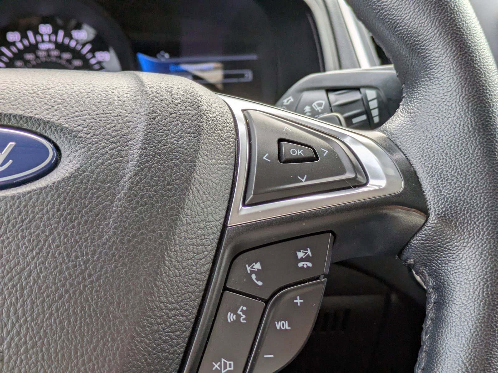 Certified 2024 Ford Edge SEL w/ Convenience Package image 29