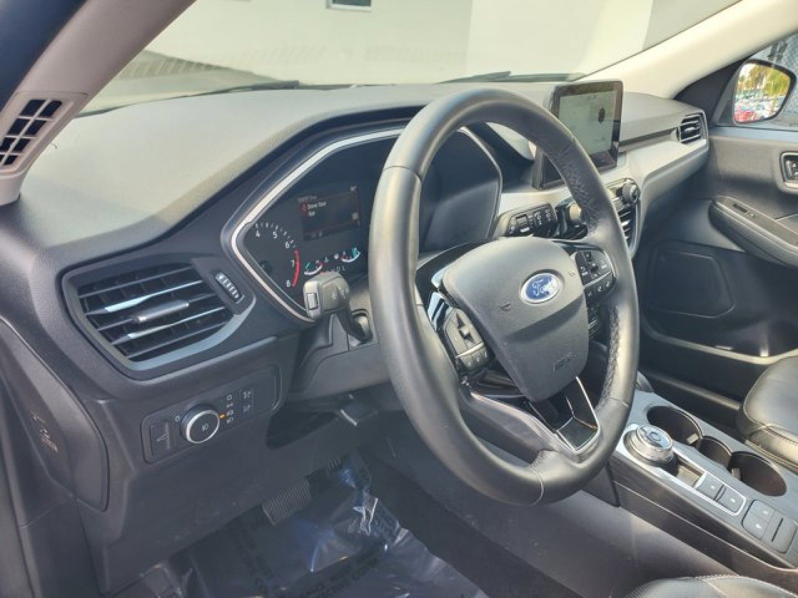 Certified 2022 Ford Escape SEL image 10