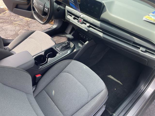 Used 2025 Kia K4 FWD image 11