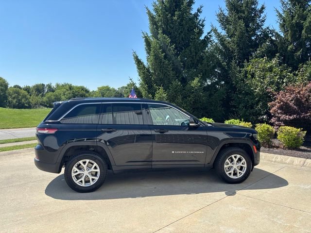 Used 2023 Jeep Grand Cherokee Limited AWD/4WD image 7