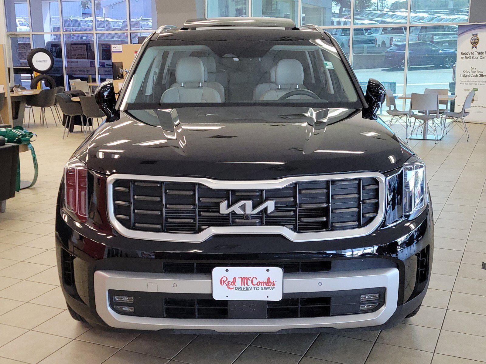 Used 2024 Kia Telluride SX w/ Towing Package image 6
