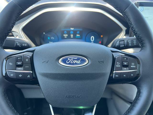 Certified 2025 Ford Escape SE w/ PHEV Premium Package FWD image 11