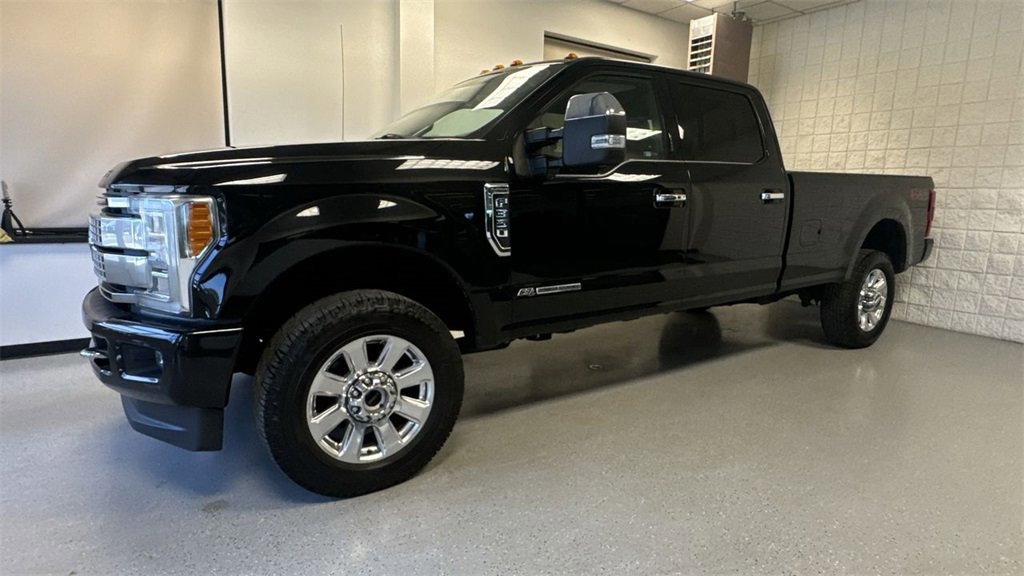 Certified 2017 Ford F350 Platinum w/ Platinum Ultimate Package image 15