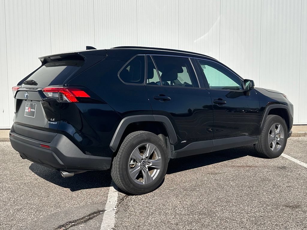 Used 2023 Toyota RAV4 LE AWD/4WD image 7