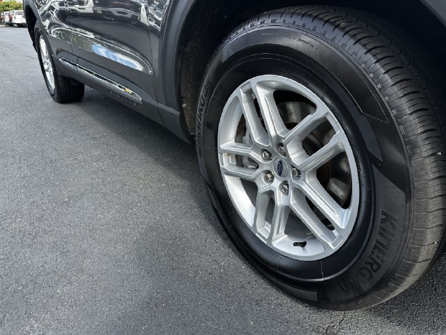 Certified 2025 Ford Explorer Active AWD/4WD image 11