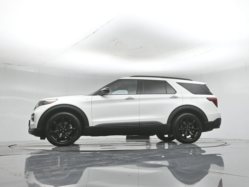 Certified 2023 Ford Explorer ST-Line w/ Class IV Trailer Tow Package RWD image 54