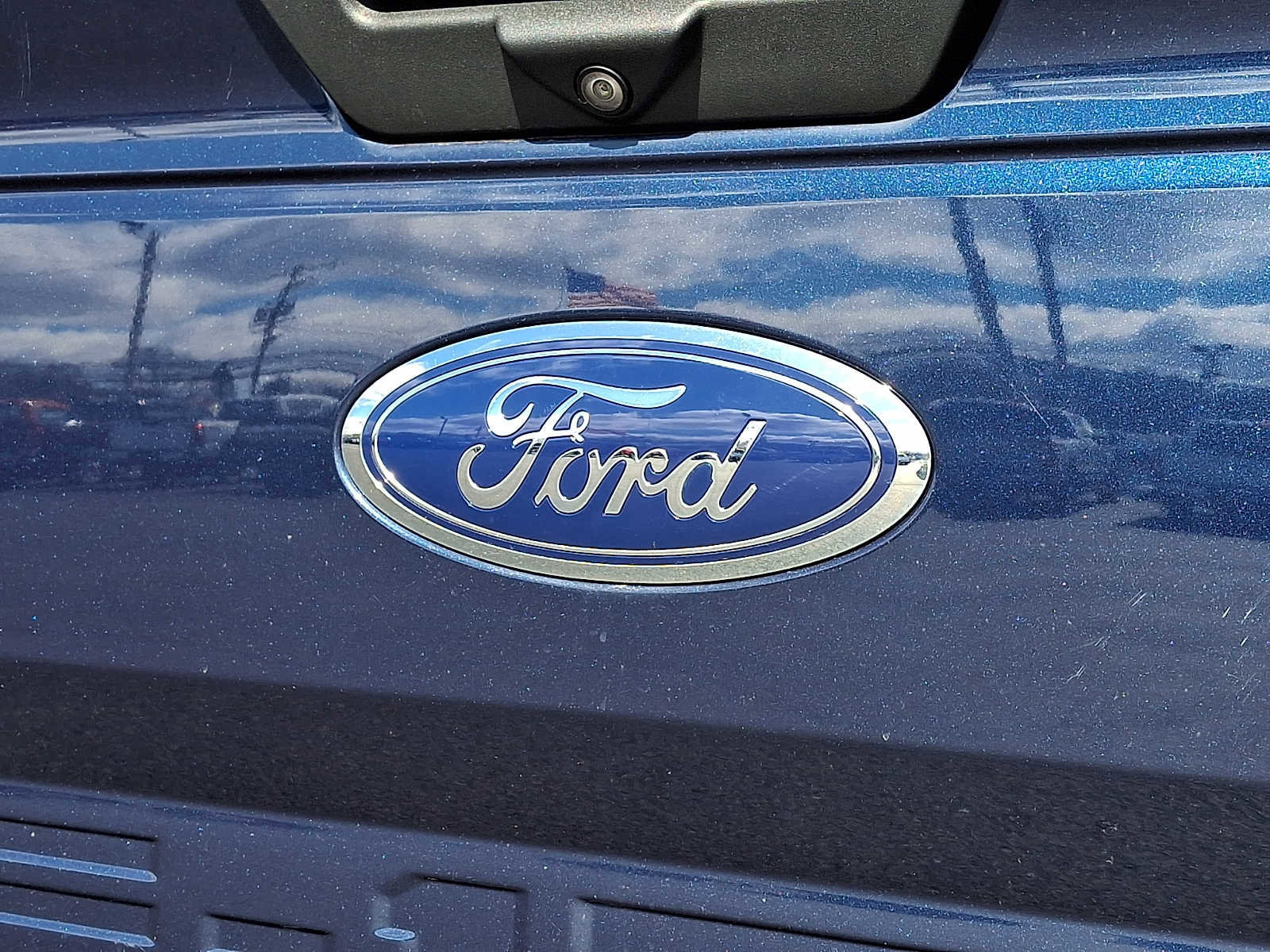 Certified 2018 Ford F150 XLT w/ Equipment Group 302A Luxury image 28