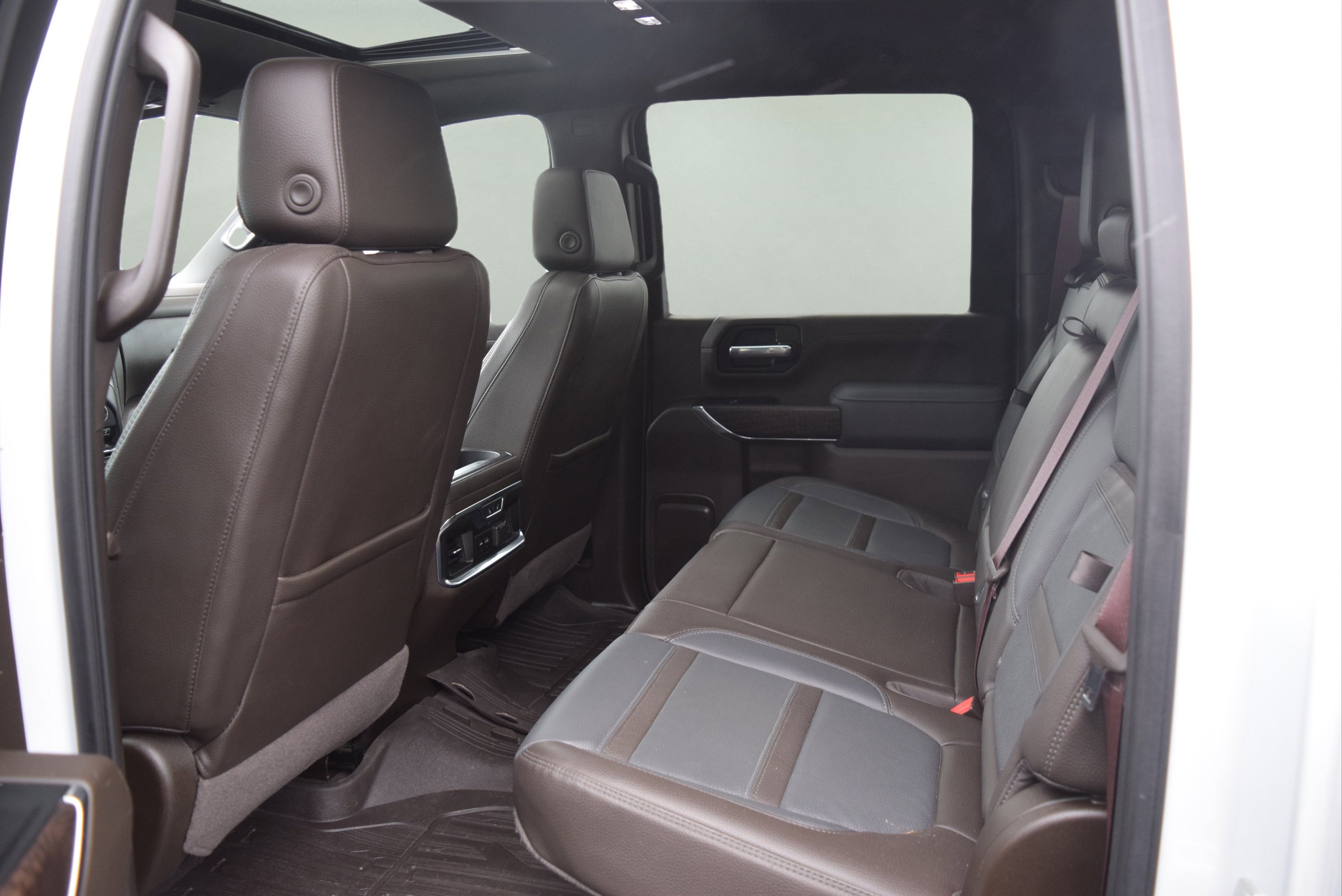 Used 2023 GMC Sierra 2500 Denali w/ Denali Ultimate Package AWD/4WD image 11