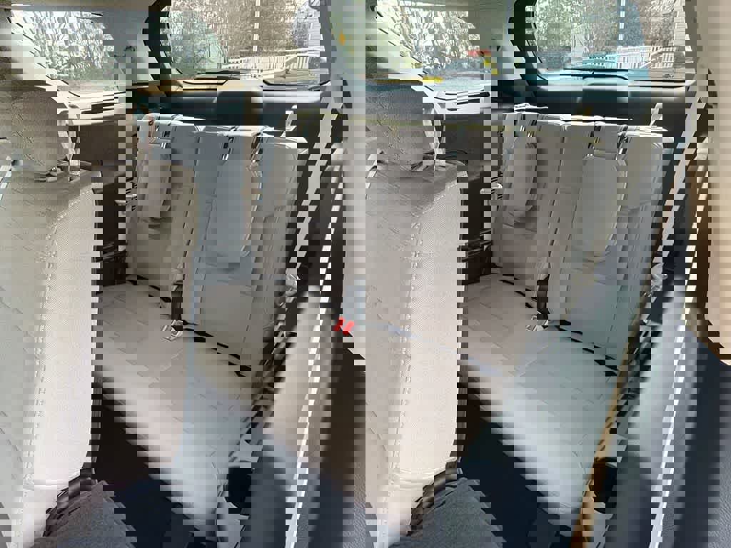 Certified 2024 Ford Explorer Base image 18