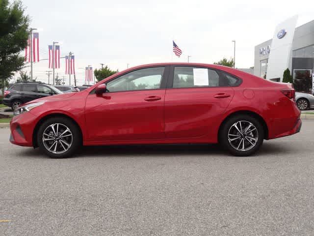 Used 2024 Kia Forte LXS FWD image 2