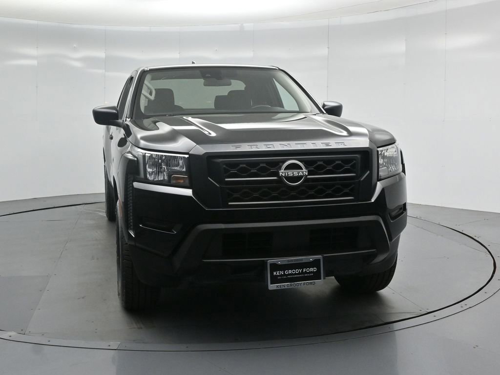 Used 2022 Nissan Frontier S w/ Technology Package image 3