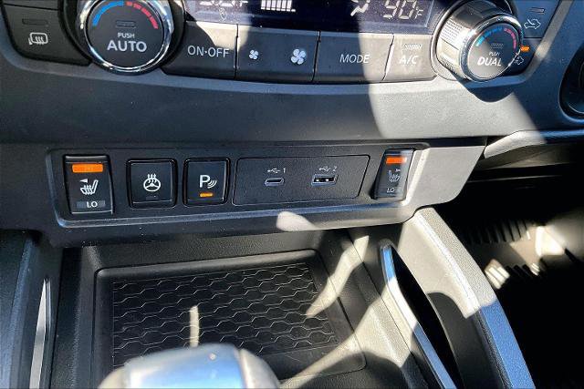 Used 2024 Nissan Frontier SV w/ SV Convenience Package image 35