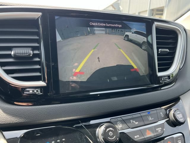 Used 2023 Chrysler Pacifica Touring-L FWD image 38