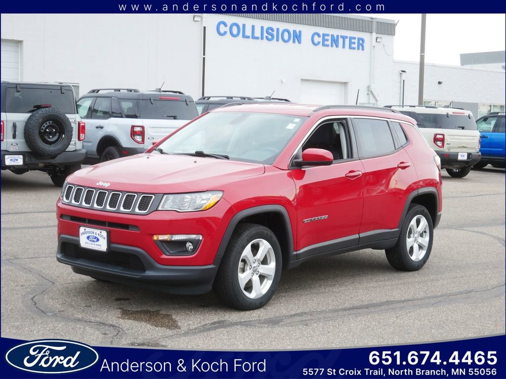 Used 2018 Jeep Compass Latitude w/ Cold Weather Group AWD/4WD image 1