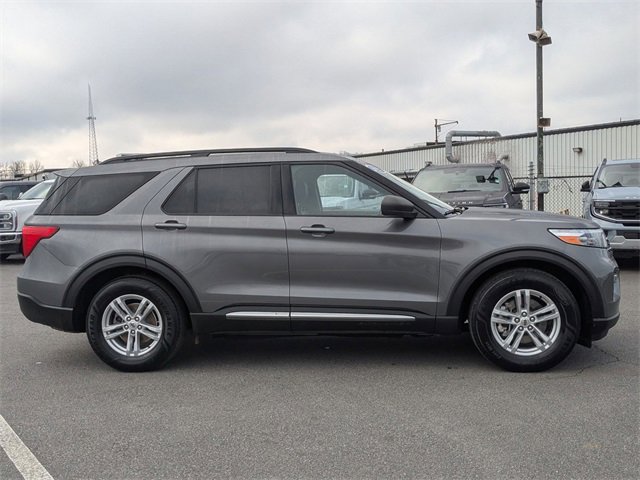 Certified 2021 Ford Explorer XLT w/ Equipment Group 202A image 2