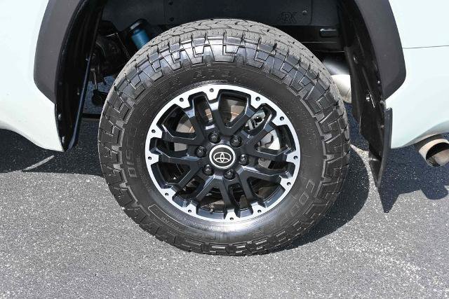 Used 2022 Toyota Tundra SR5 w/ TRD Off-Road Package AWD/4WD image 15