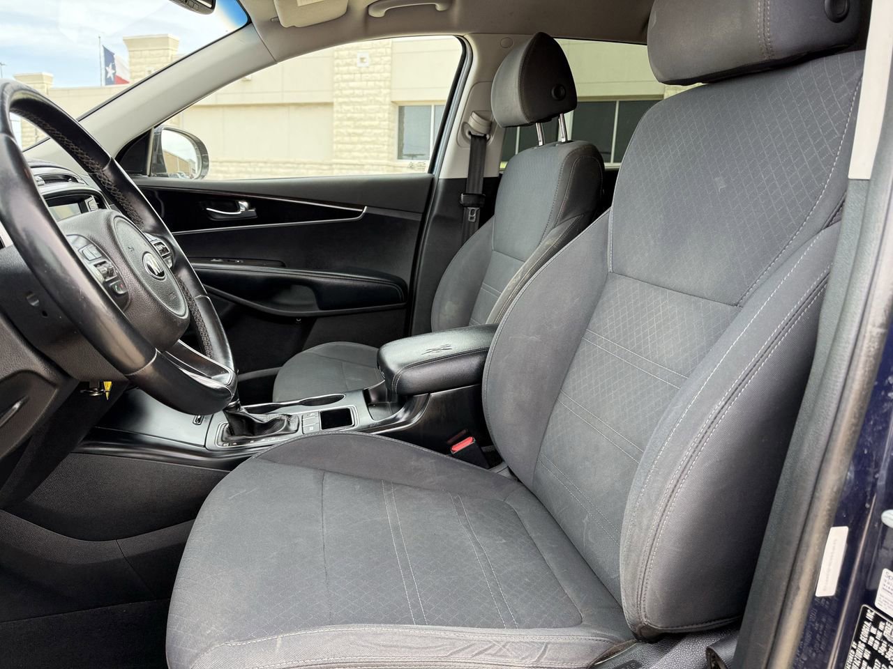 Used 2018 Kia Sorento LX image 24