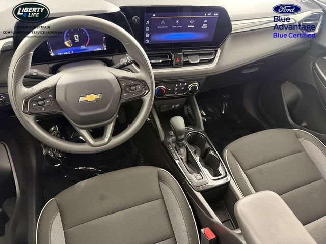 Used 2025 Chevrolet TrailBlazer LT AWD/4WD image 34
