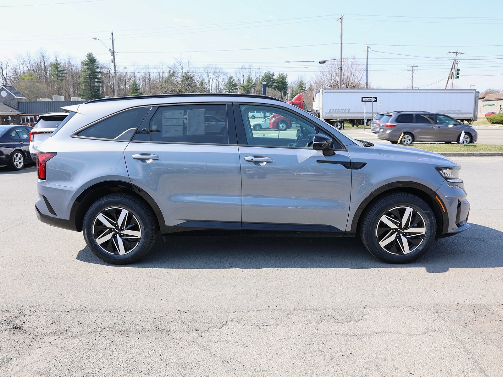 Used 2023 Kia Sorento S FWD image 8
