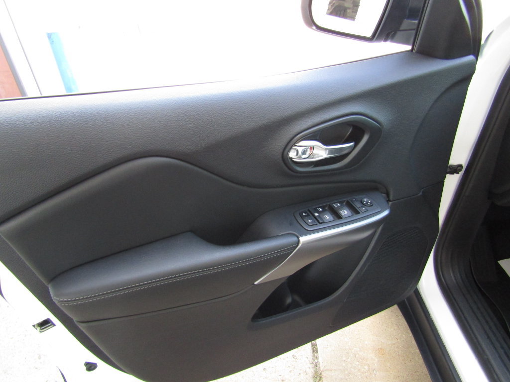 Used 2022 Jeep Cherokee Latitude Lux AWD/4WD image 20