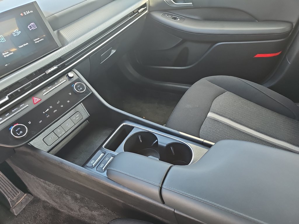 Used 2025 Hyundai Sonata SEL FWD image 22