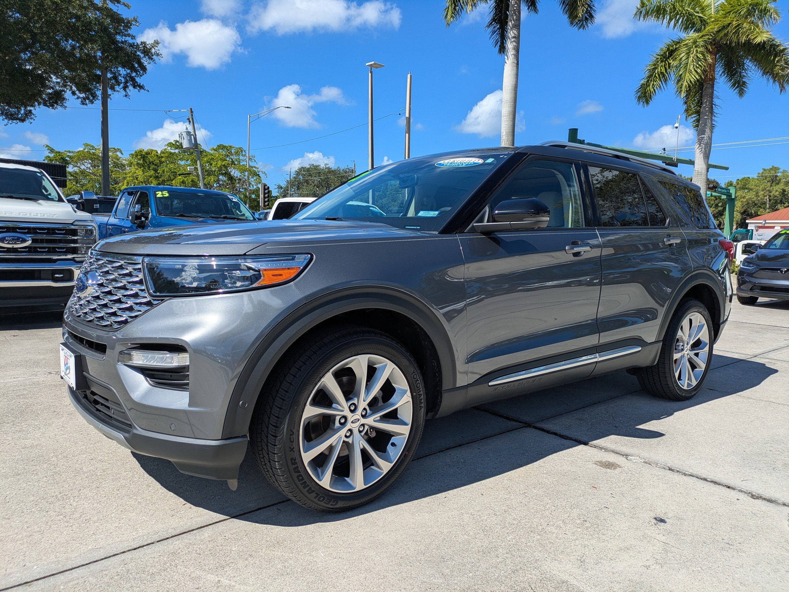 Certified 2021 Ford Explorer Platinum w/ Equipment Group 601A AWD/4WD image 7