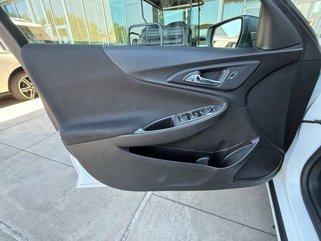 Used 2020 Chevrolet Malibu LS FWD image 12