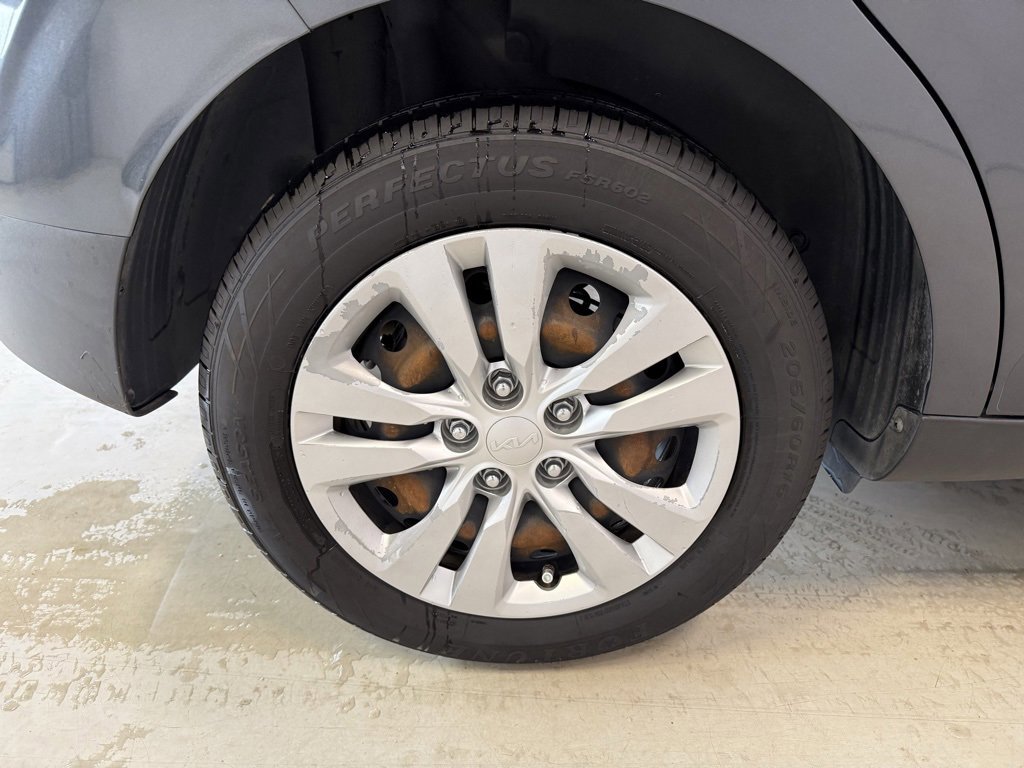 Used 2022 Kia Soul LX image 11