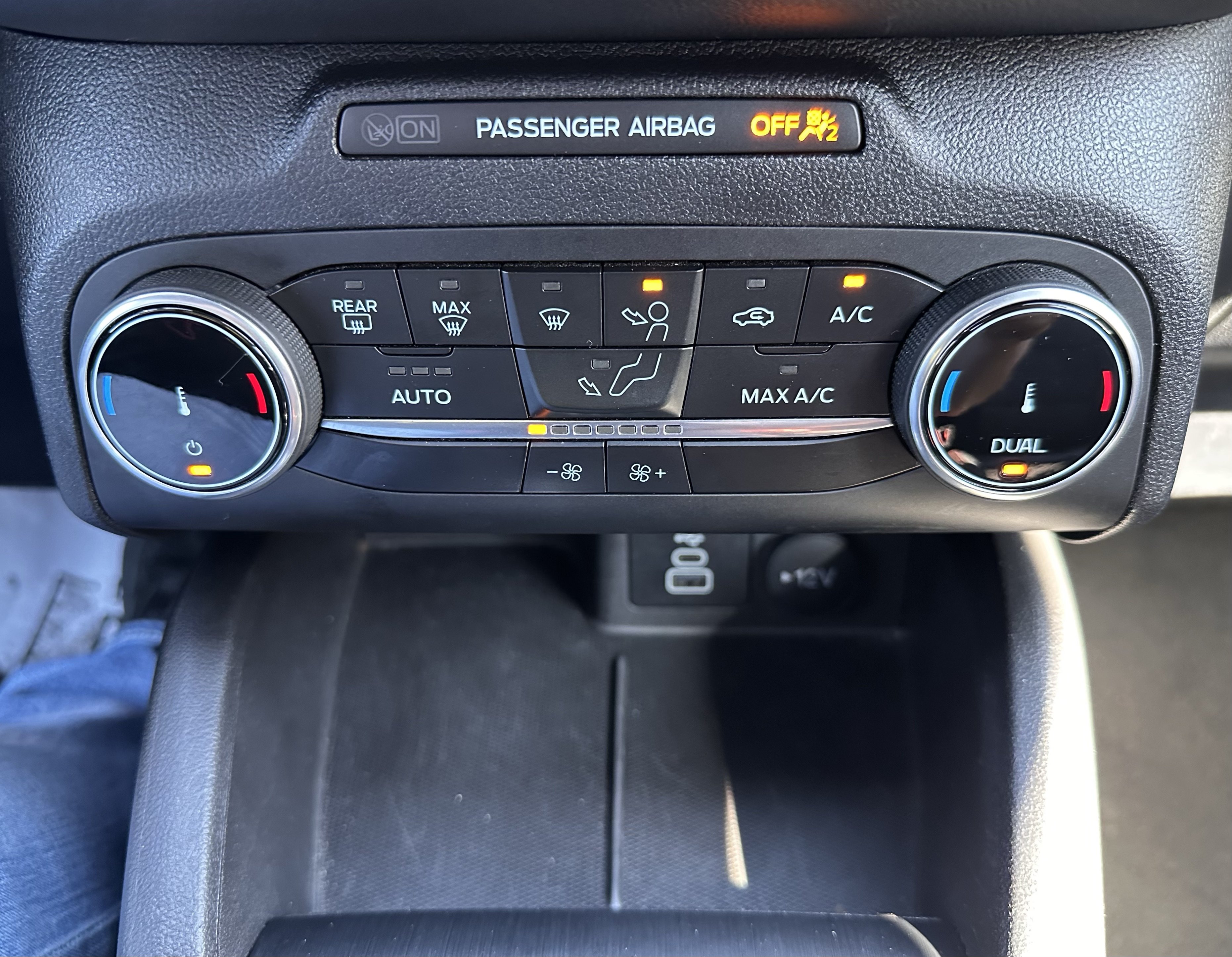 Certified 2025 Ford Escape ST-Line FWD image 26