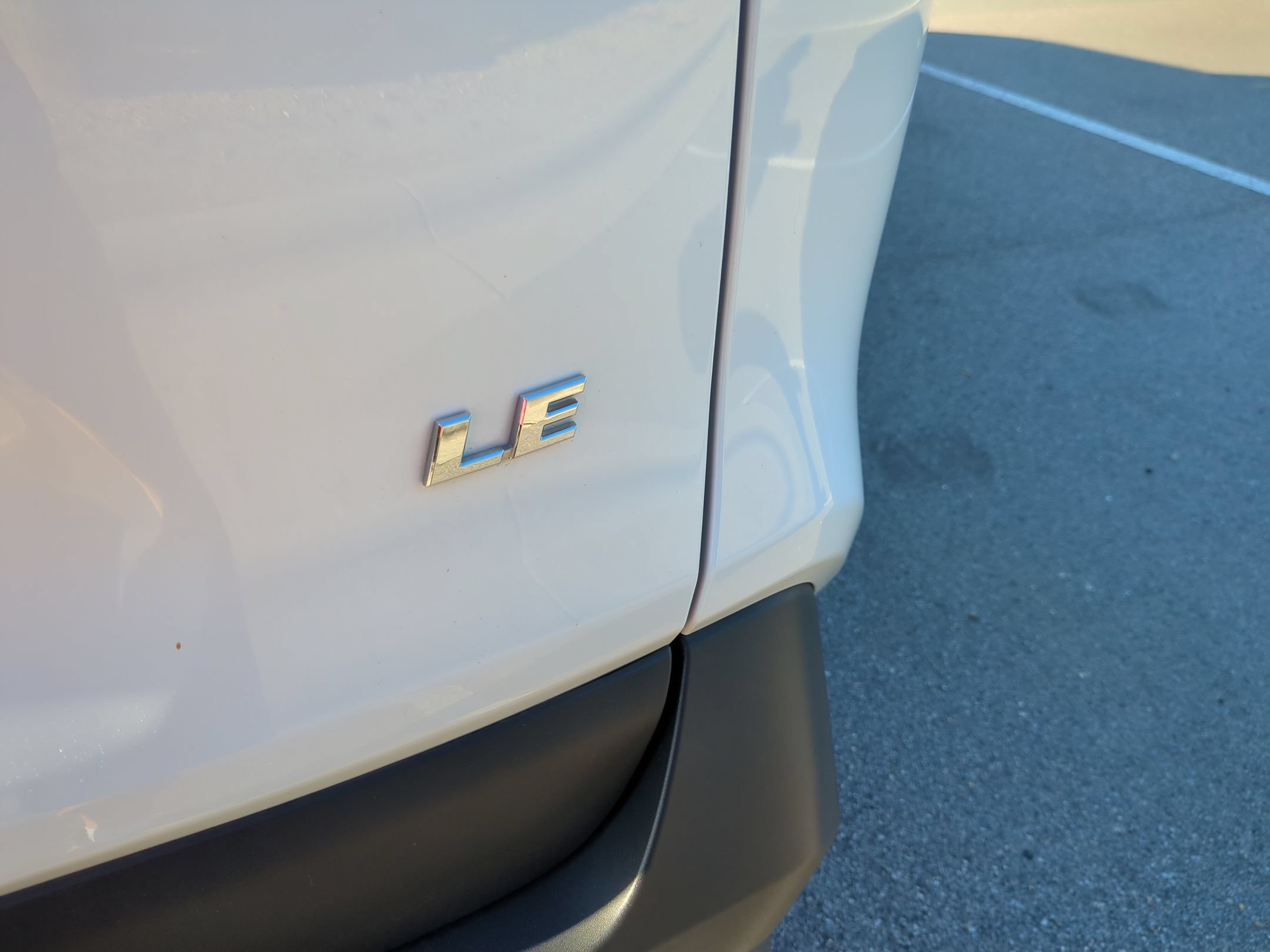 Used 2024 Toyota RAV4 LE FWD image 33