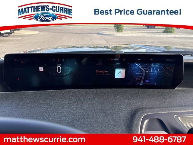 Certified 2025 Ford Expedition Active image 18