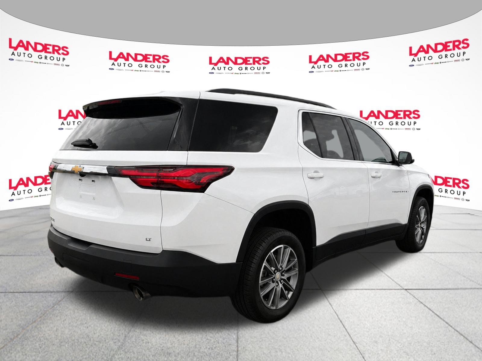 Used 2023 Chevrolet Traverse LT FWD image 4