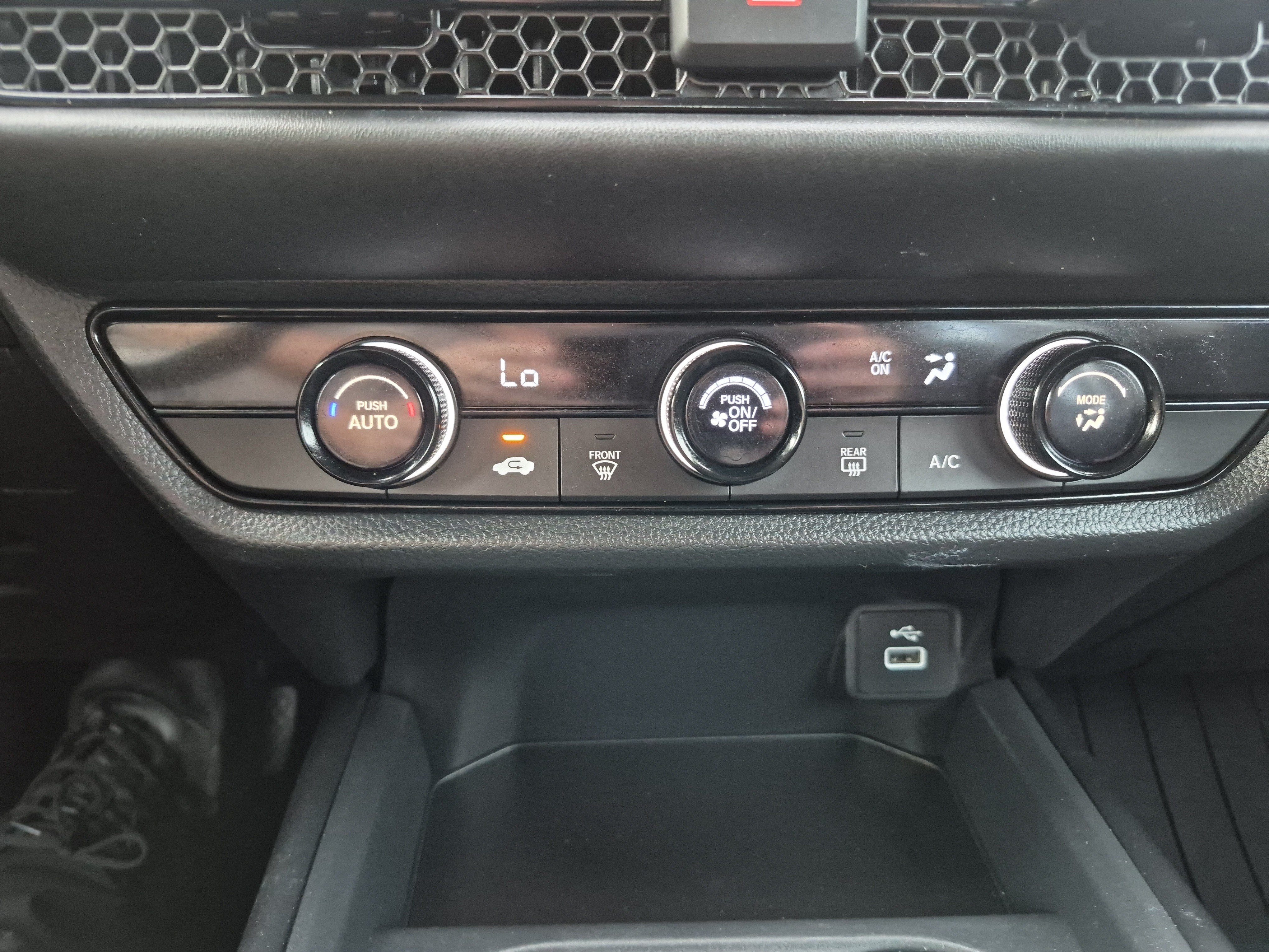 Used 2025 Honda HR-V LX image 28