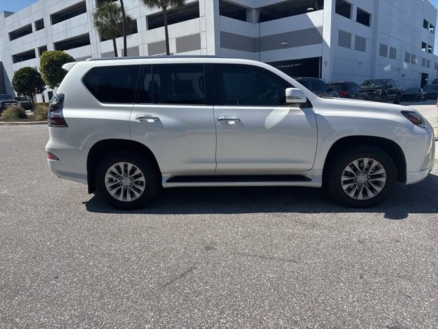 Used 2023 Lexus GX 460 Premium w/ Premium Plus Package image 4