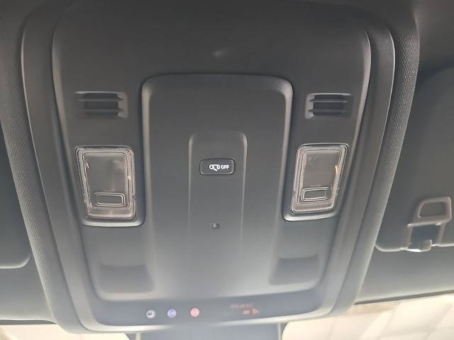 Used 2024 Chevrolet Suburban LS RWD image 23