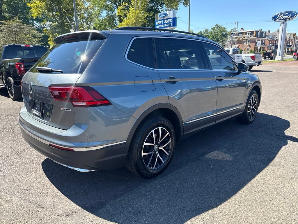 Used 2021 Volkswagen Tiguan SE w/ Panoramic Sunroof Package AWD/4WD image 4