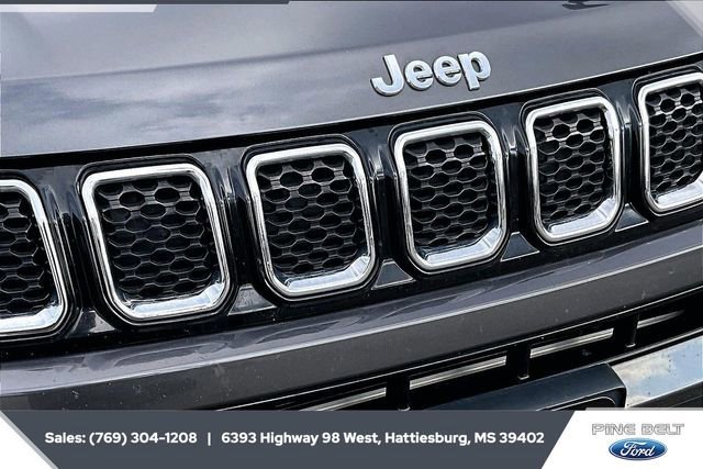 Used 2023 Jeep Compass Limited image 21