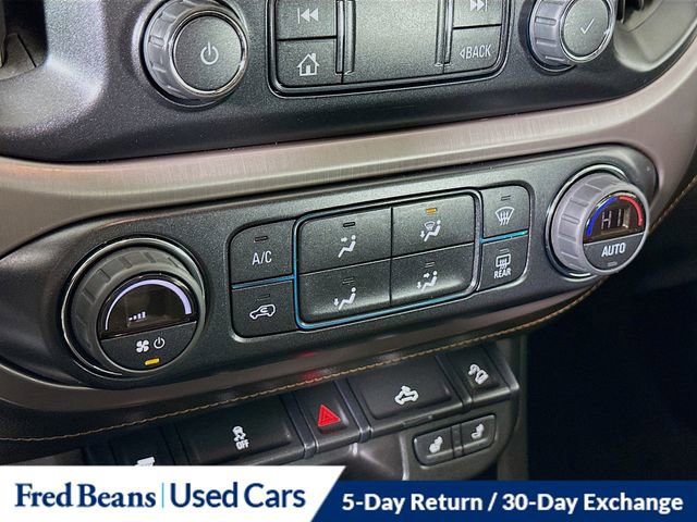 Used 2022 GMC Canyon AT4 w/ Trailering Package image 18
