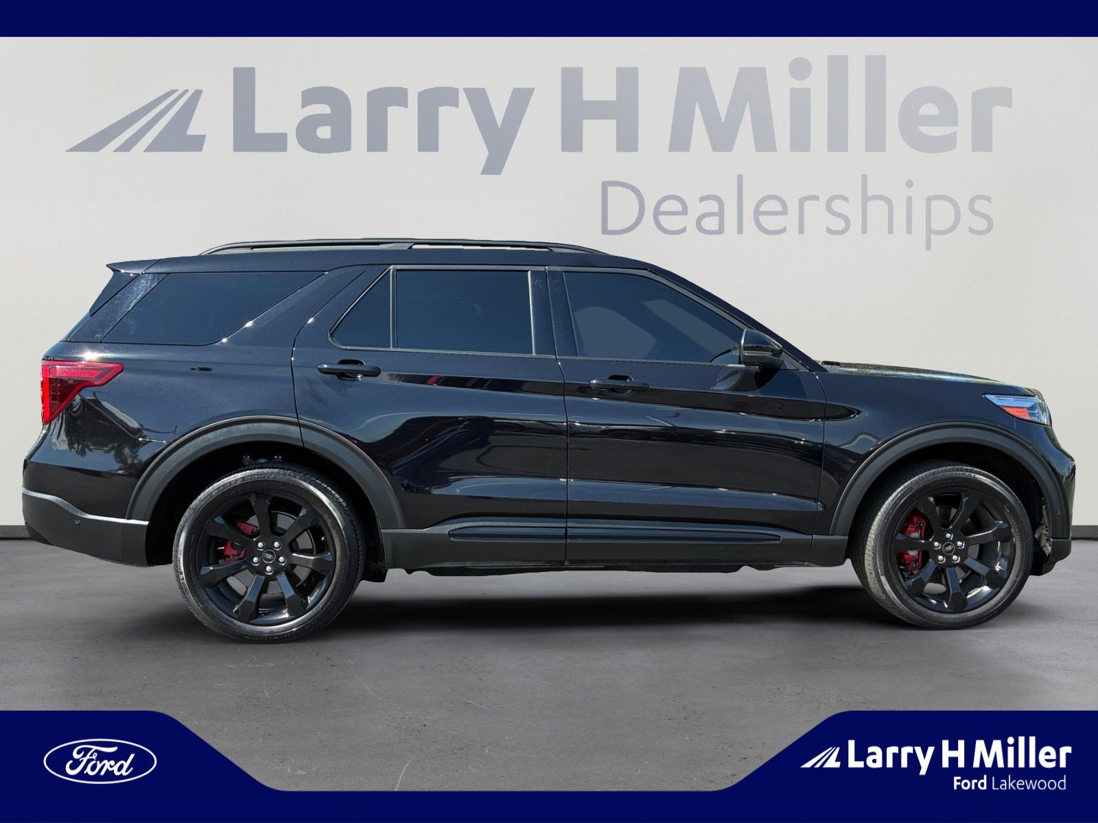 Certified 2021 Ford Explorer ST w/ Equipment Group 401A AWD/4WD image 6