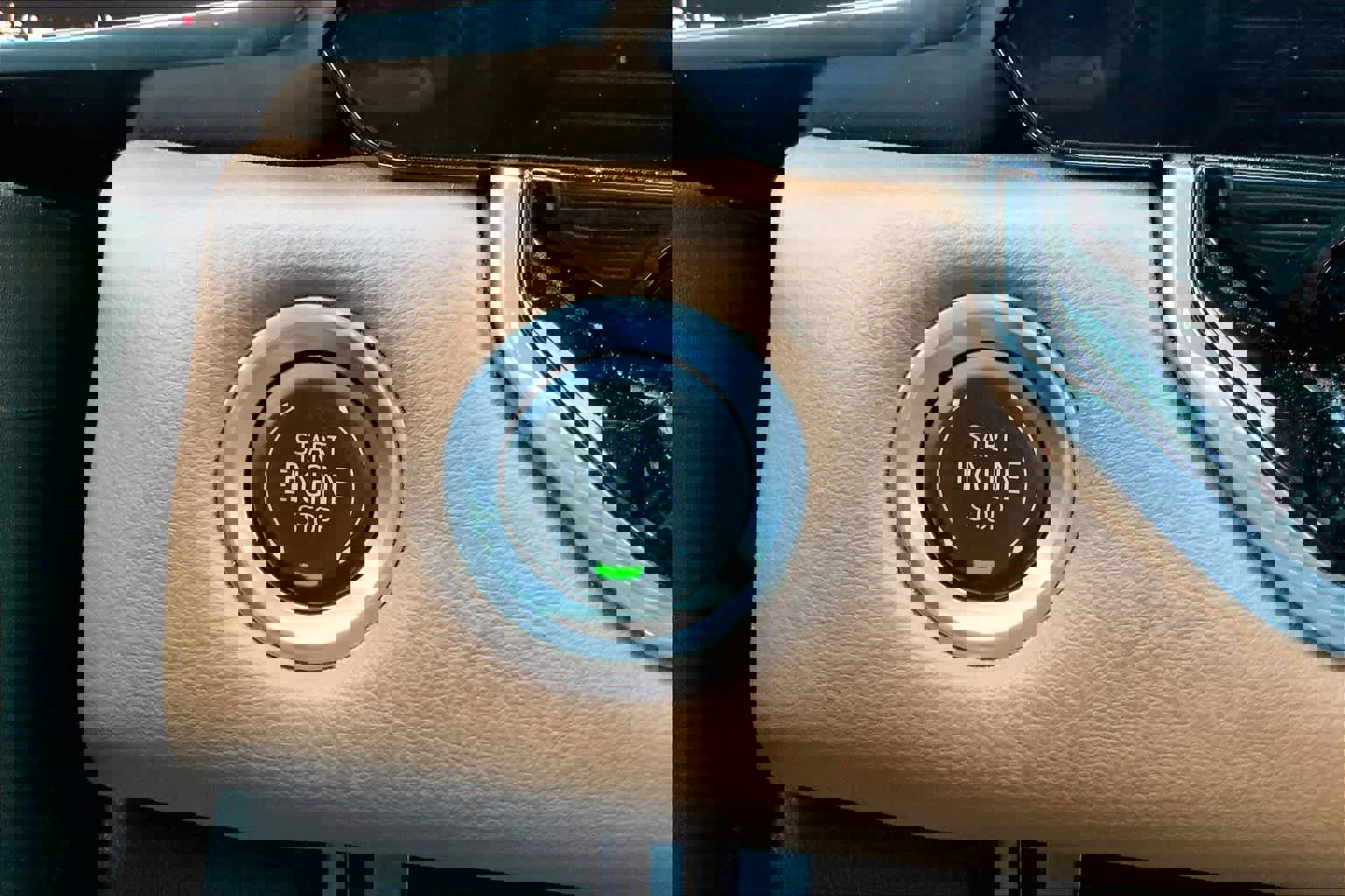 Used 2024 GMC Canyon AT4 image 34