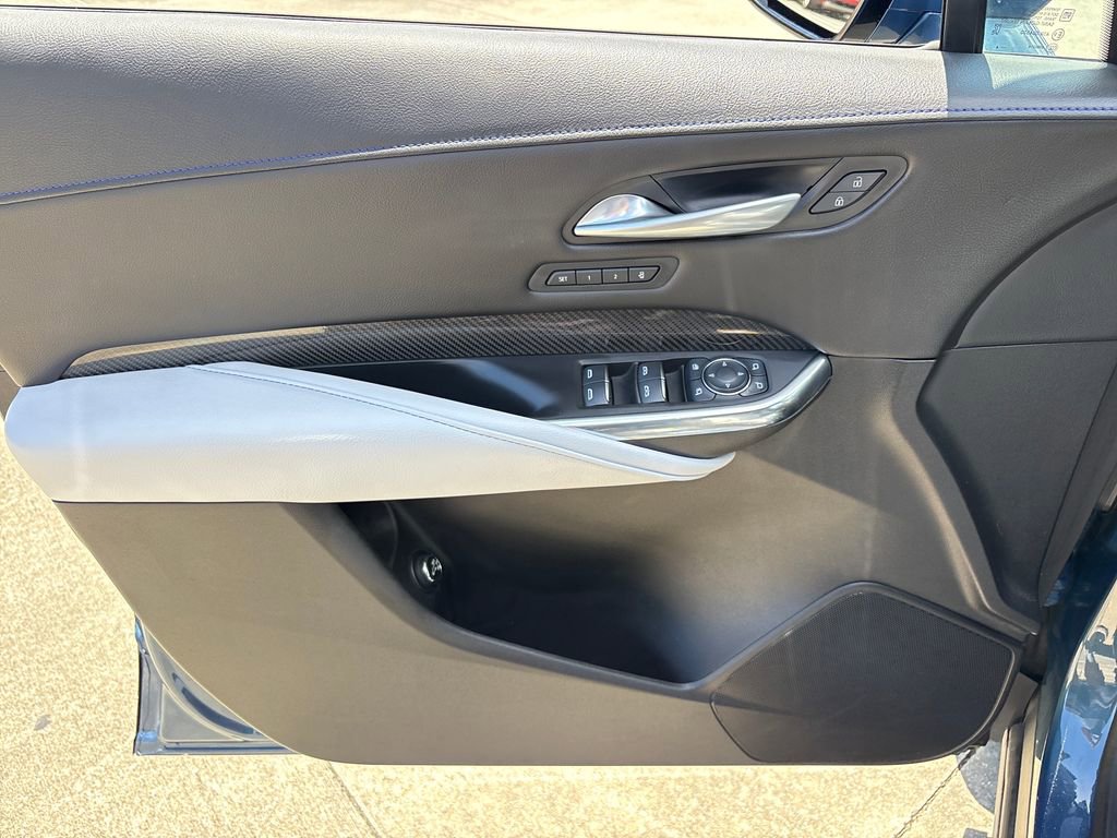 Used 2025 Cadillac XT4 Sport FWD image 15