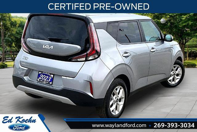 Used 2023 Kia Soul LX w/ Option Group 015 FWD image 13