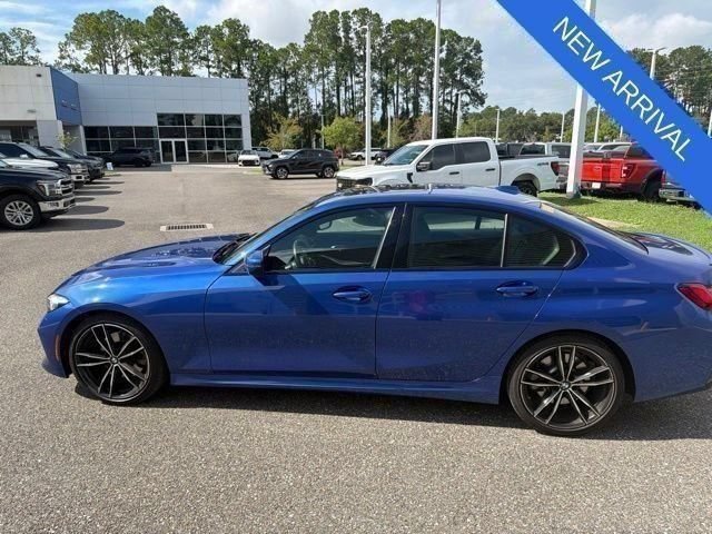 Used 2023 BMW 330i Sedan w/ M Sport Package RWD image 9