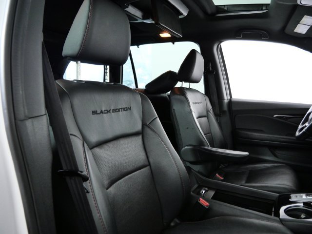 Used 2021 Honda Pilot Black Edition image 11