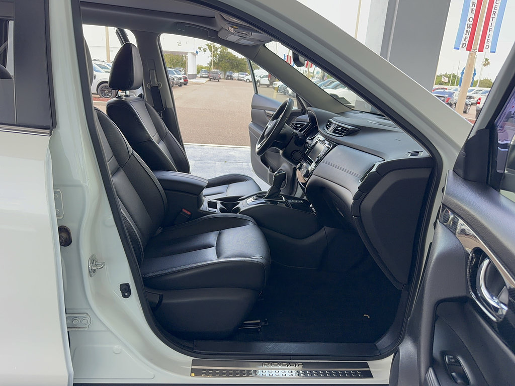 Used 2018 Nissan Rogue SL w/ Premium Package FWD image 13