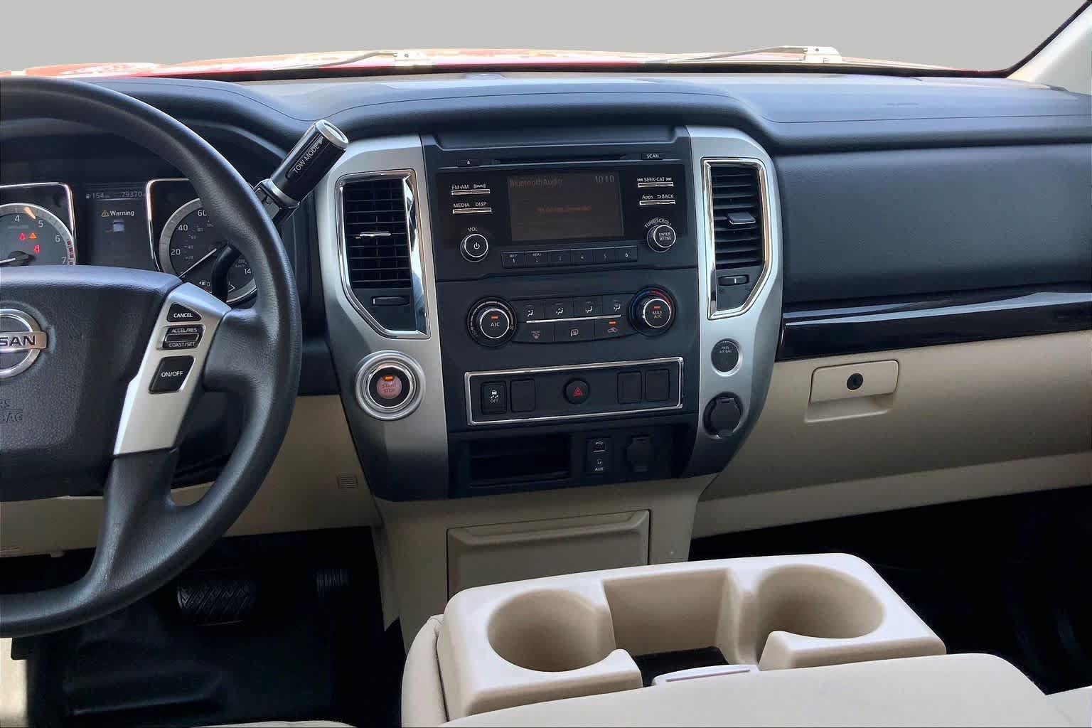 Used 2017 Nissan Titan SV RWD image 7